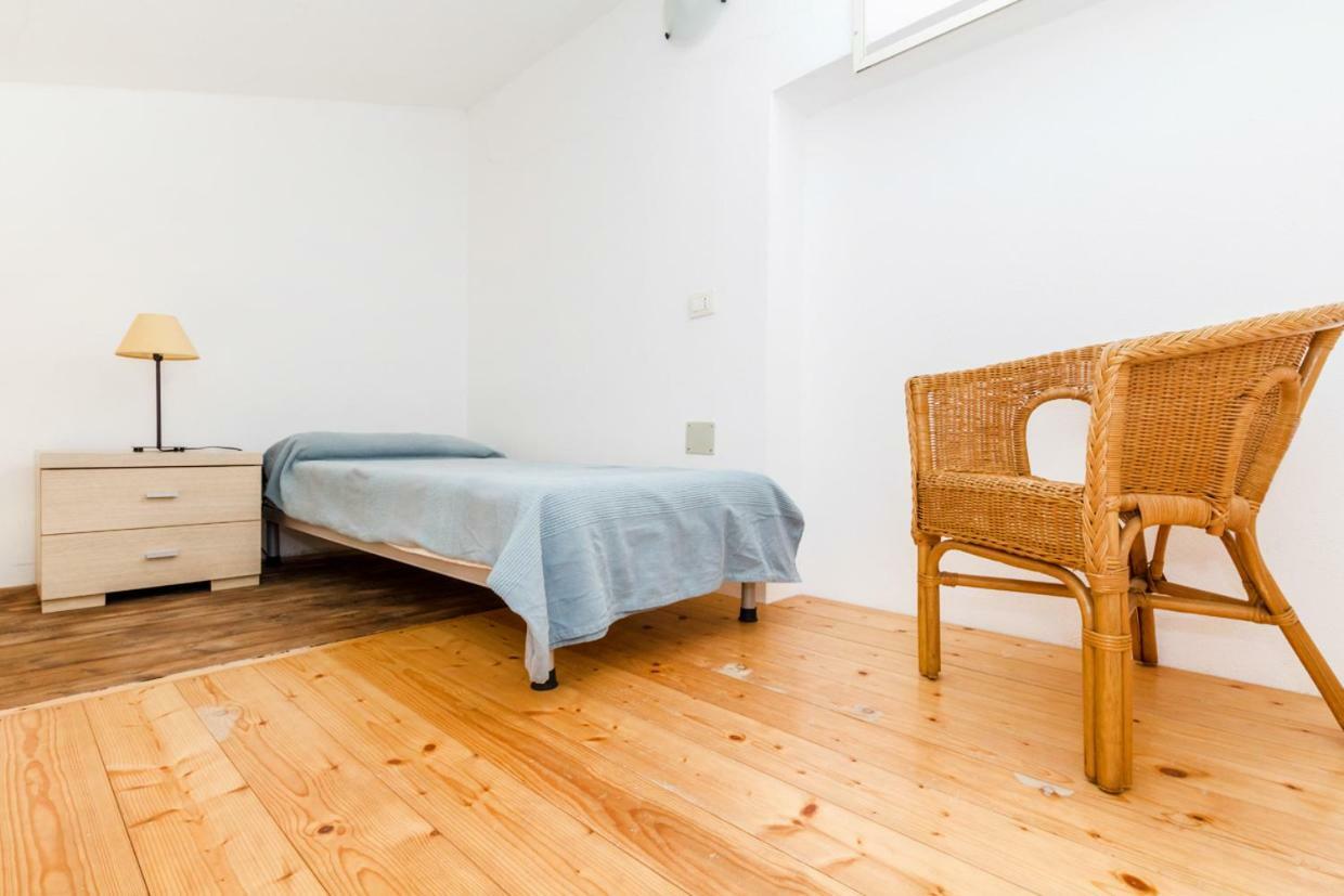 Mare Lughente Bed & Breakfast S'archittu Bagian luar foto