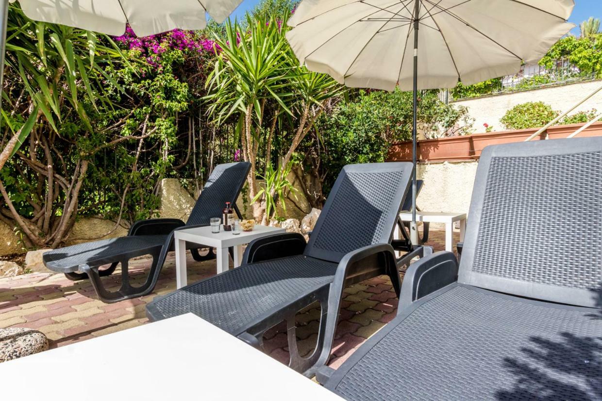 Mare Lughente Bed & Breakfast S'archittu Bagian luar foto