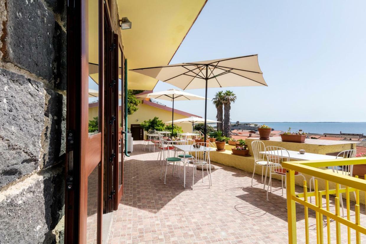 Mare Lughente Bed & Breakfast S'archittu Bagian luar foto
