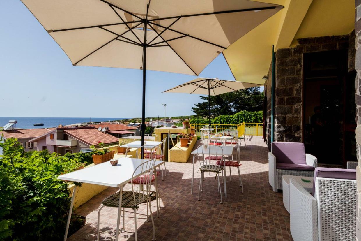 Mare Lughente Bed & Breakfast S'archittu Bagian luar foto
