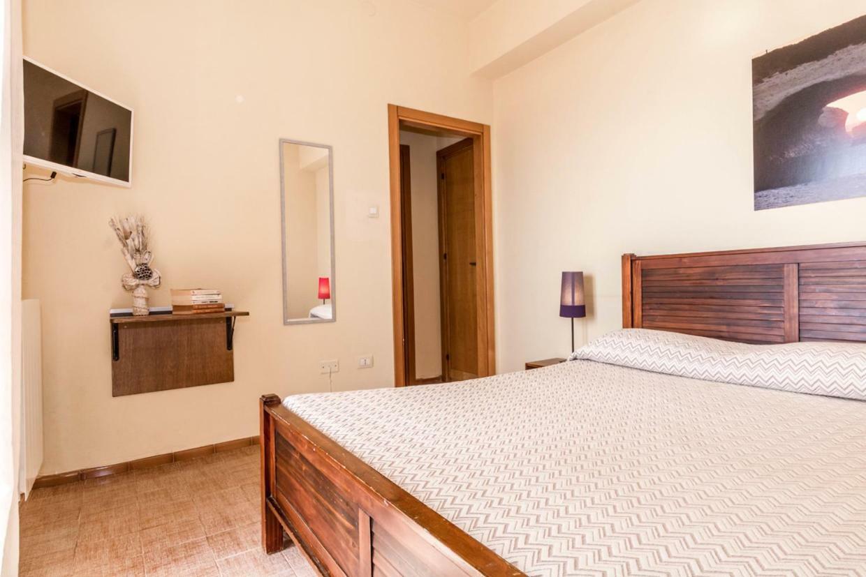 Mare Lughente Bed & Breakfast S'archittu Bagian luar foto