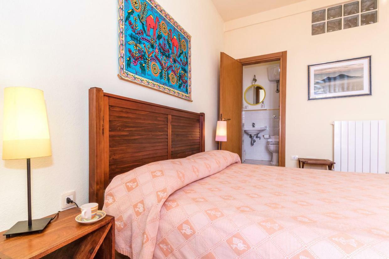 Mare Lughente Bed & Breakfast S'archittu Bagian luar foto