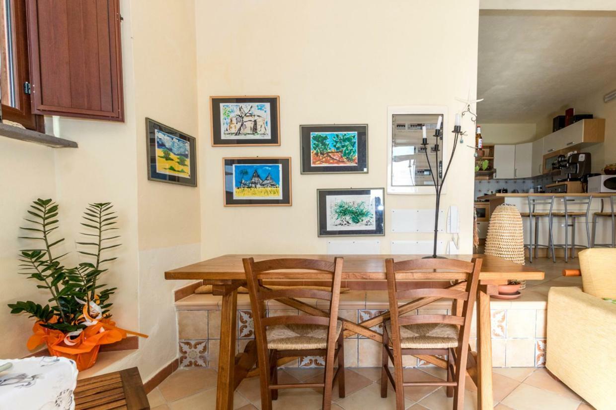 Mare Lughente Bed & Breakfast S'archittu Bagian luar foto