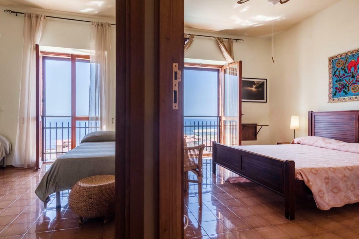 Mare Lughente Bed & Breakfast S'archittu Bagian luar foto